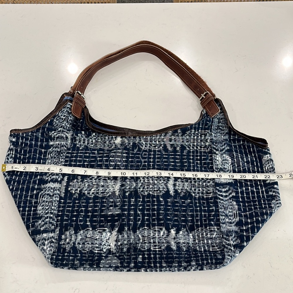 Beach Bag Style Bag - Picture 2 of 8